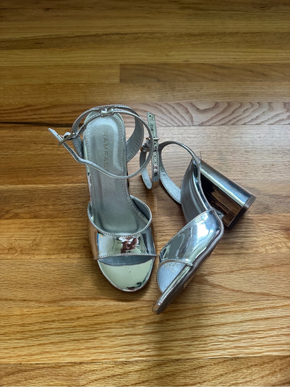 Rampage Silver Metallic Block Heel Sandals size 6 New in Box